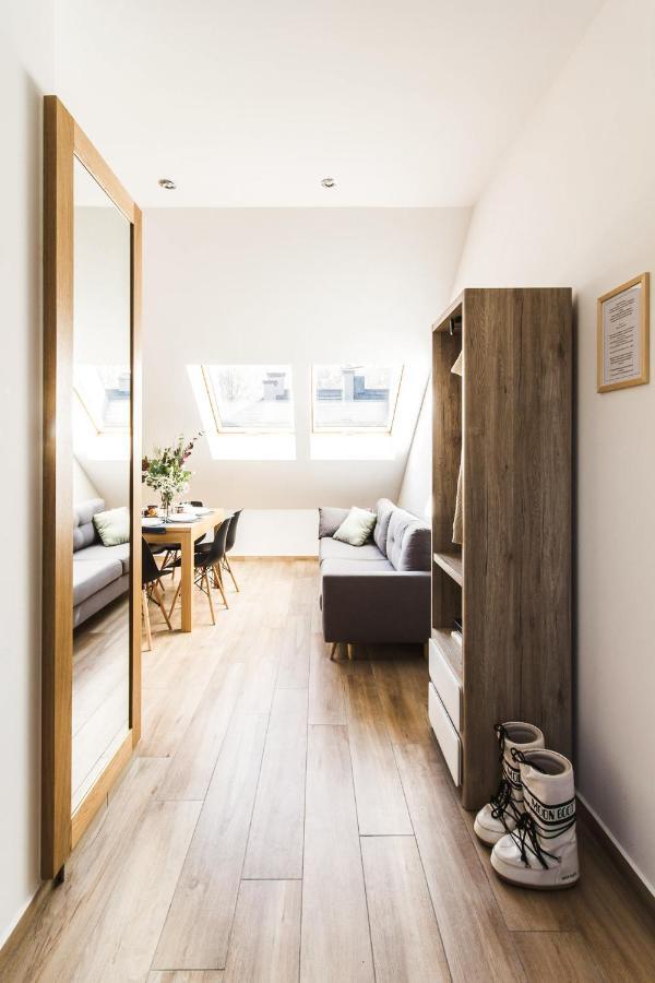 Deluxe Two-Bedroom Apartment Balcony air conditioning the Attic